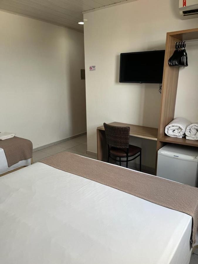 Larison Economy Hotel Porto Velho  Bagian luar foto