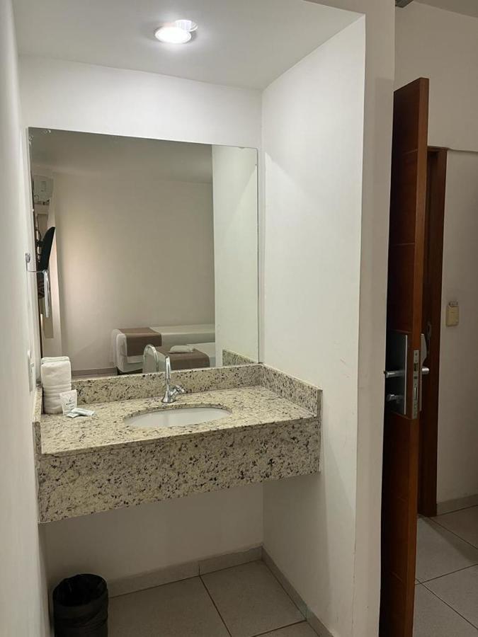 Larison Economy Hotel Porto Velho  Bagian luar foto