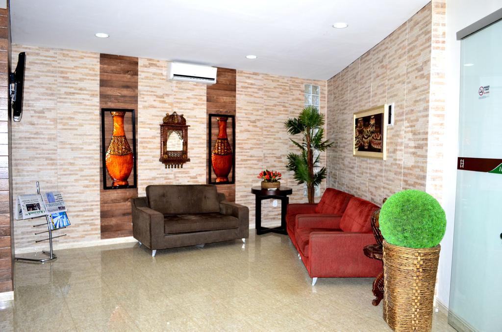 Larison Economy Hotel Porto Velho  Bagian luar foto