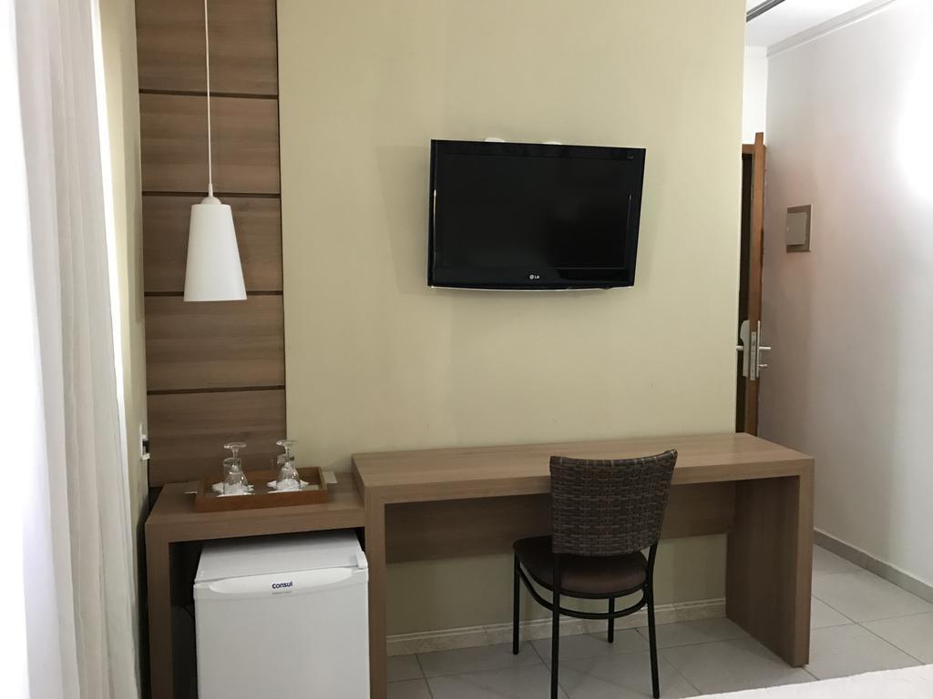 Larison Economy Hotel Porto Velho  Bagian luar foto