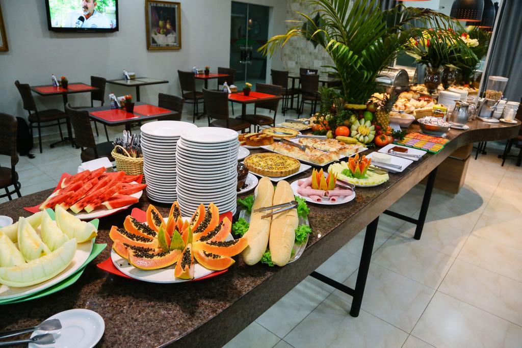 Larison Economy Hotel Porto Velho  Bagian luar foto